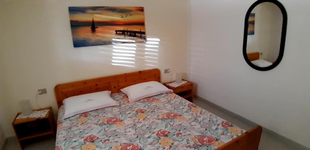 Phiniscollis B&B La Caletta Exteriör bild